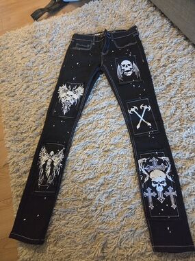 Black Graphic Patch Hot Topic Jeans